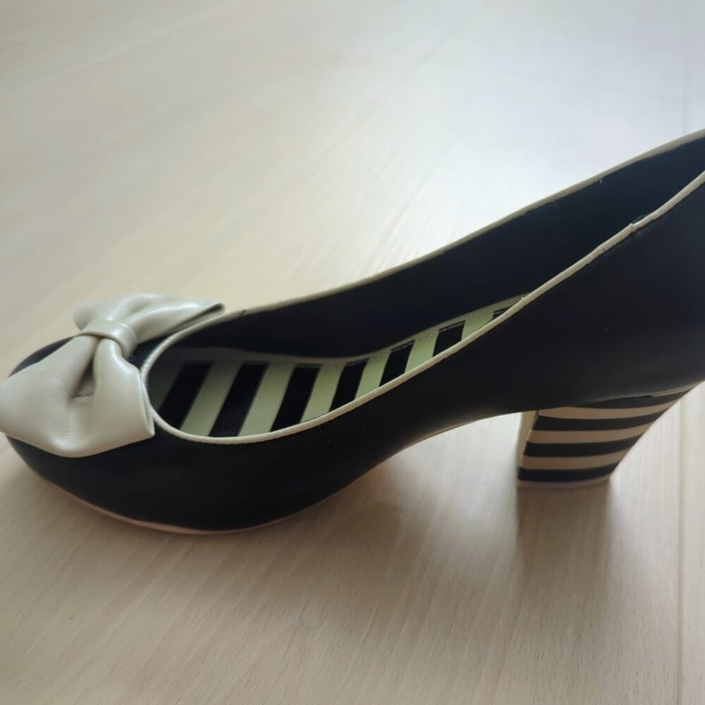 Retro-style funky heels by Lola Ramona (Copehagen), size 6